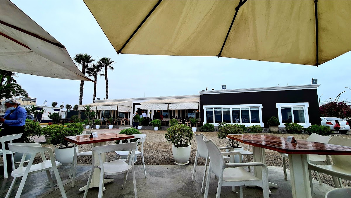 Cabos Restaurante Del Puerto Perú